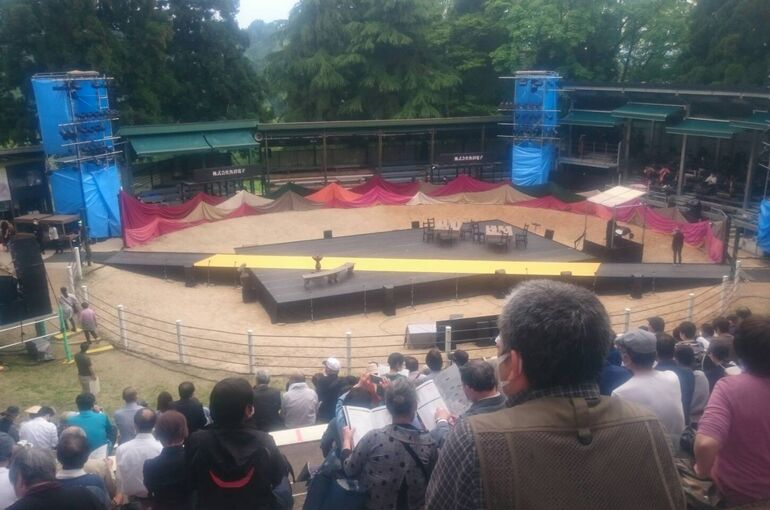 EBB877B9-617B-4A62-9BD8-D07A715D4BA8